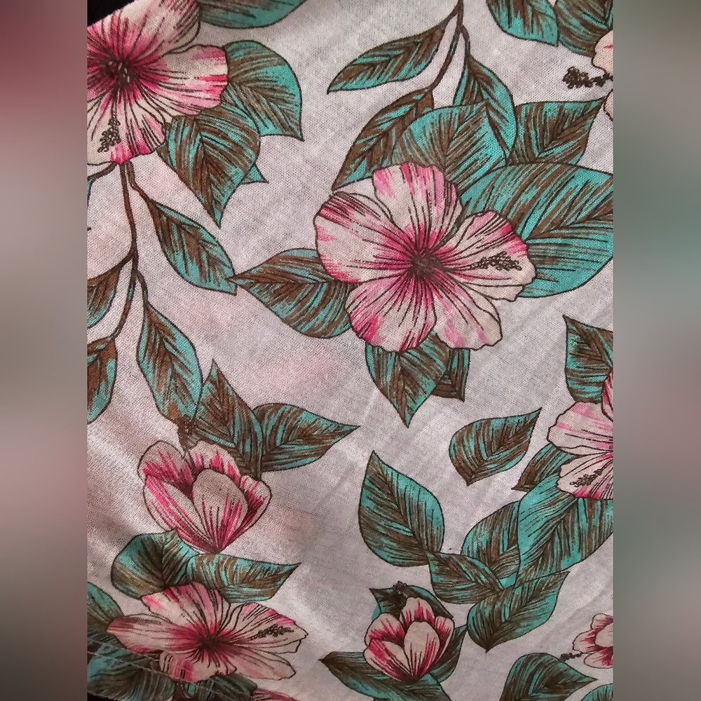 H&M floral dress or cover up! - Picture 3 of 4